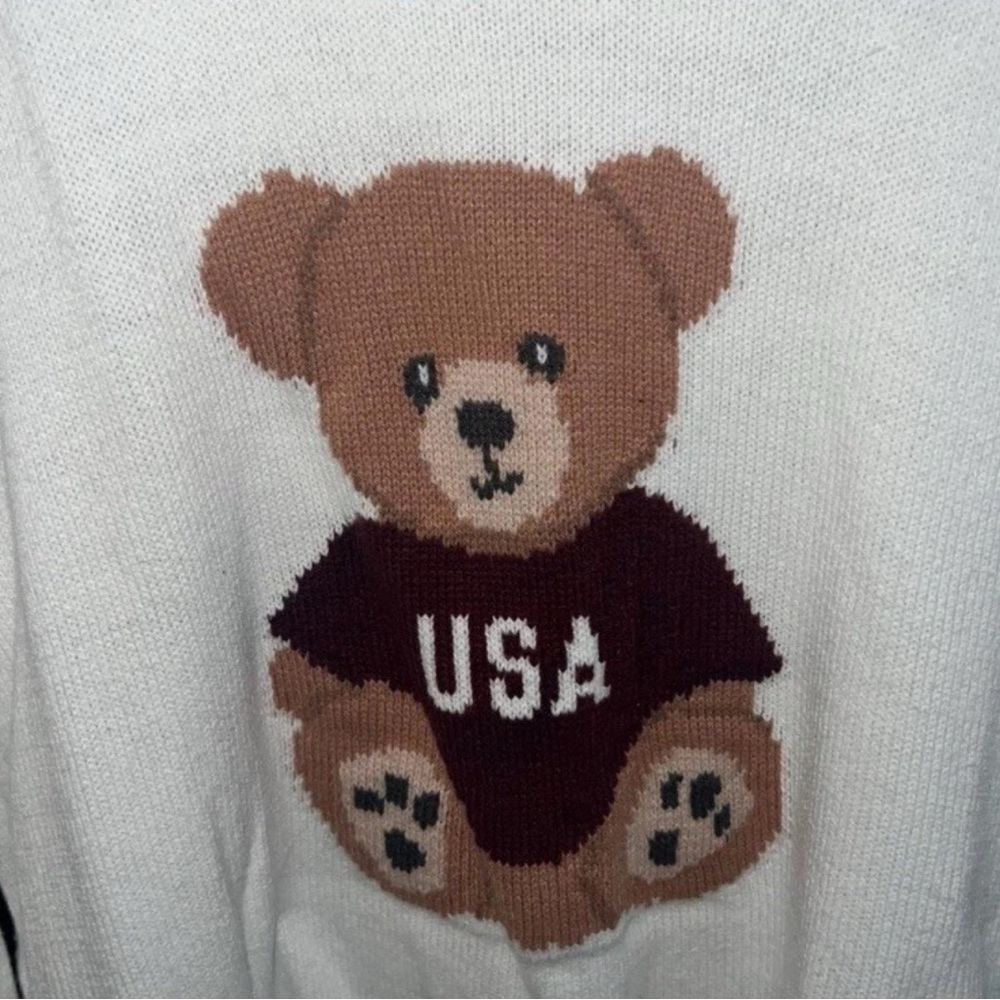 Hollister White Sweater with Bear Motif - Picture 3 of 4